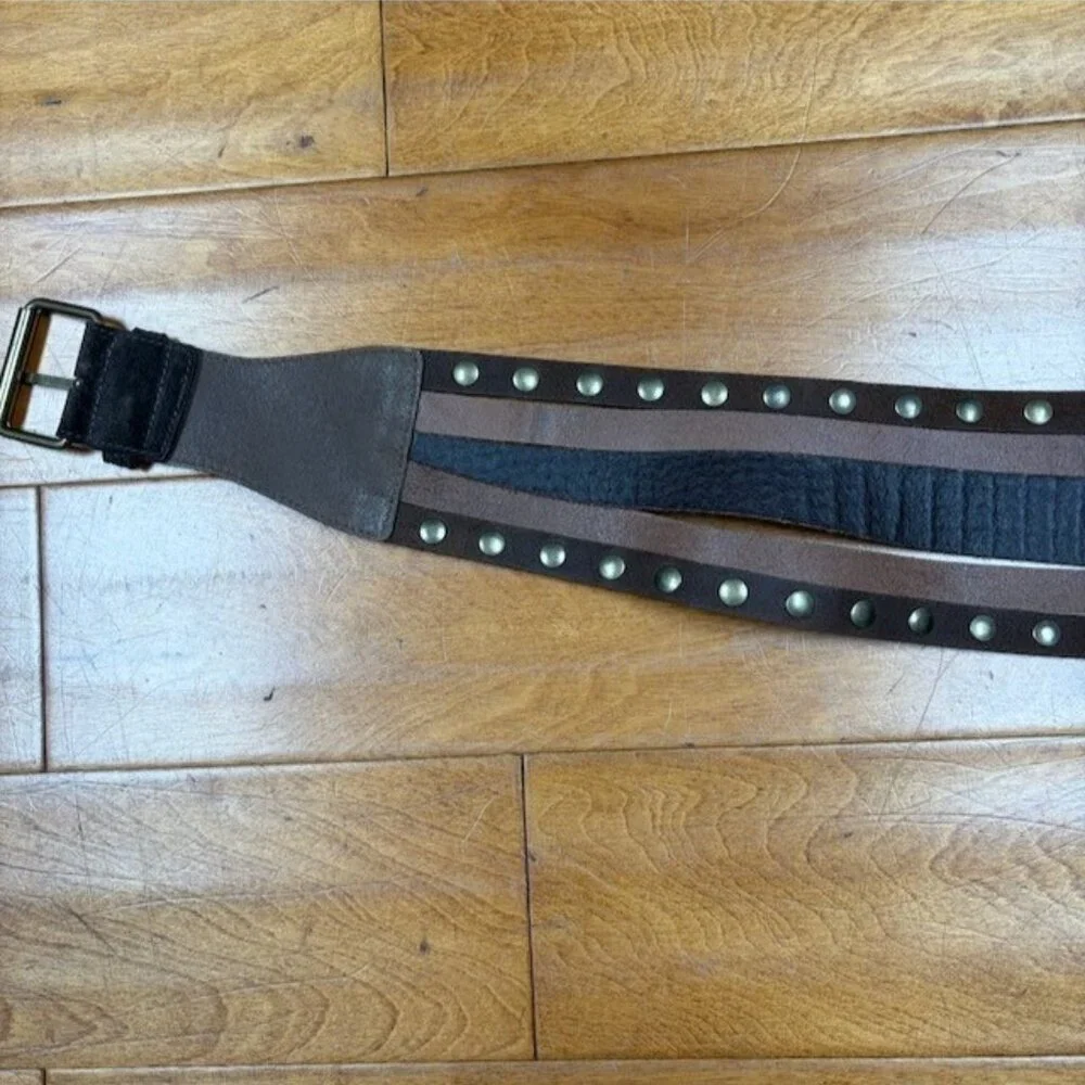 DKNY Donna Karan New York Genuine Leather Belt Made in Italy Size M Studded Boho